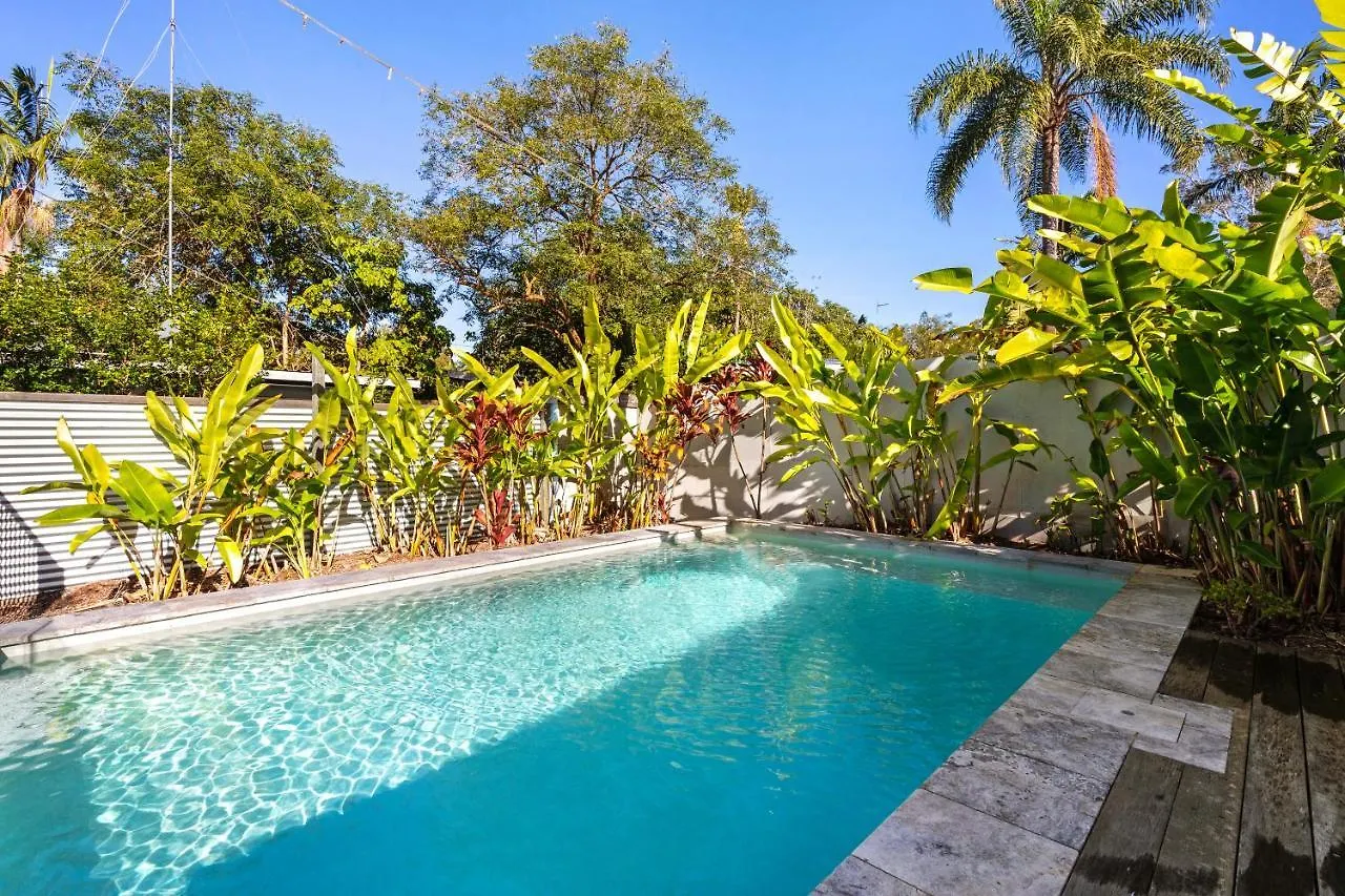 Styled 3 Bedroom Tropical Family Home W Pool At Coolum 쿨룸비치